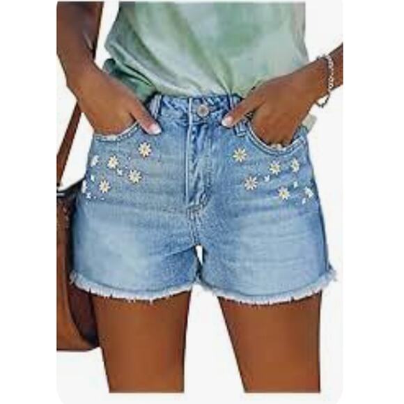 American eagle Pants - American Eagle embroidered retro daisy jean shorts size 12
